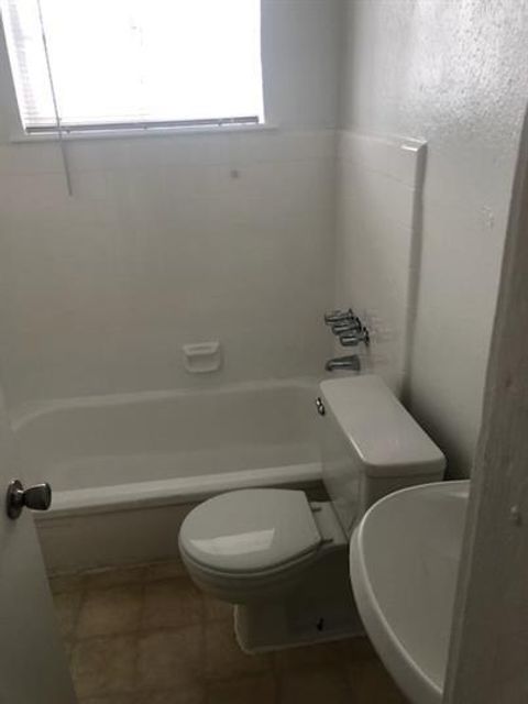 Photo of 1615 Wentworth Street #02, Houston, TX 77004 (MLS # 4119419)