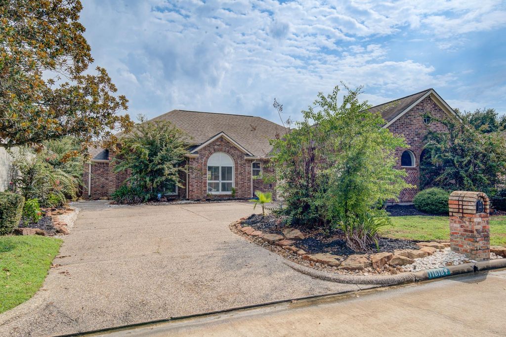 Photo of 11618 Snowmass Drive, Houston, TX 77070 (MLS # 90470879)