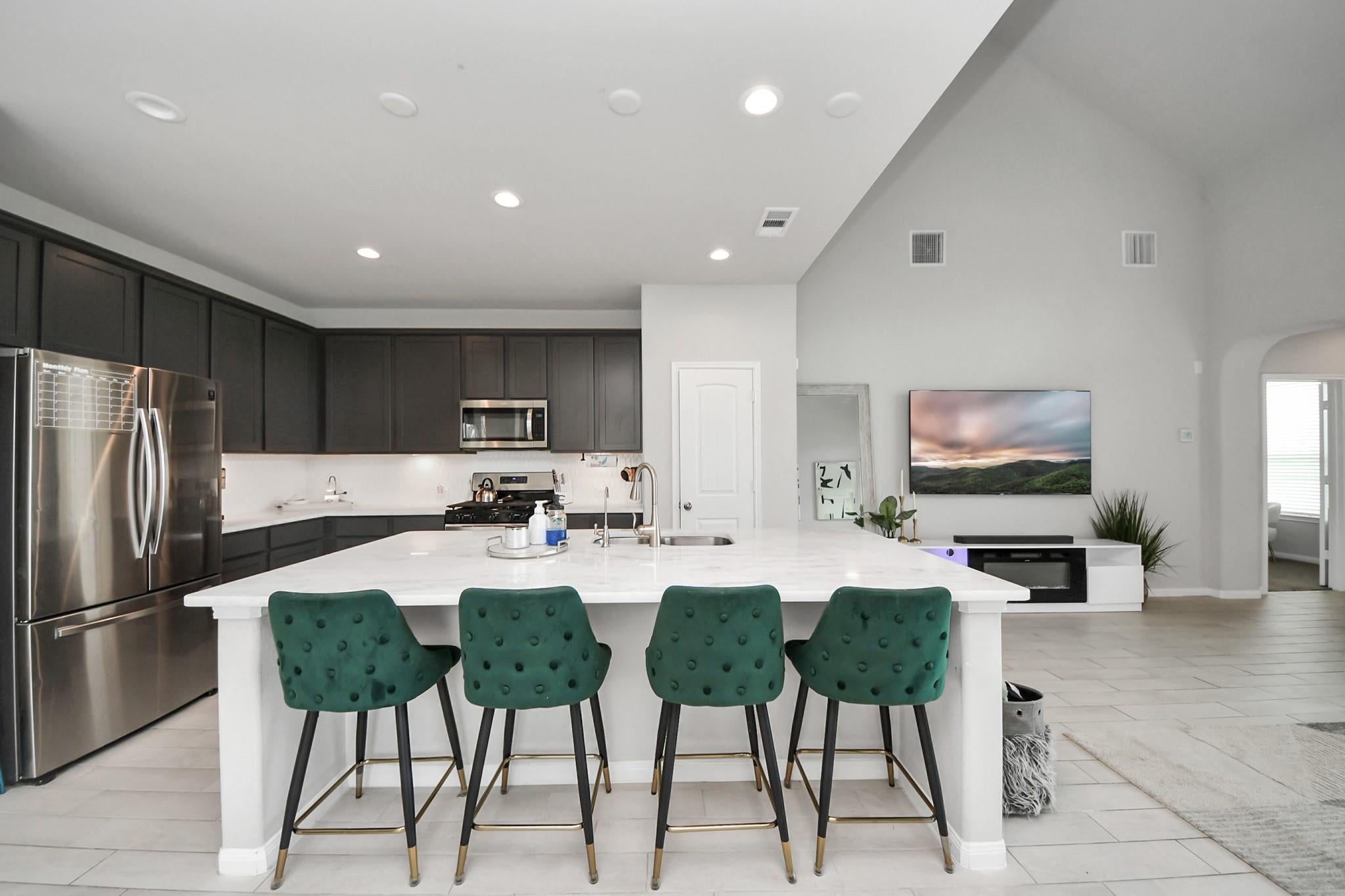3 Avery Brook Court
