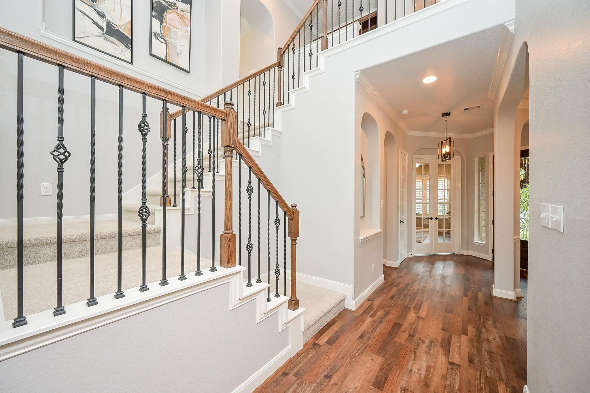 11 S Victoriana Circle