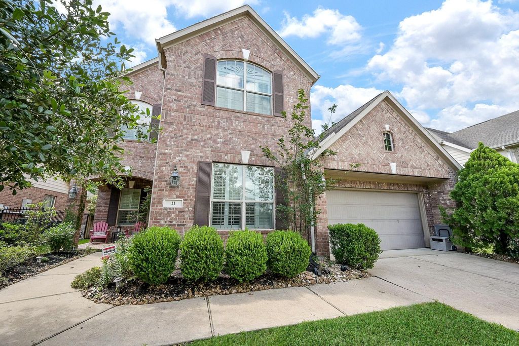 Photo of 11 S Victoriana Circle, Spring, TX 77389 (MLS # 43707768)