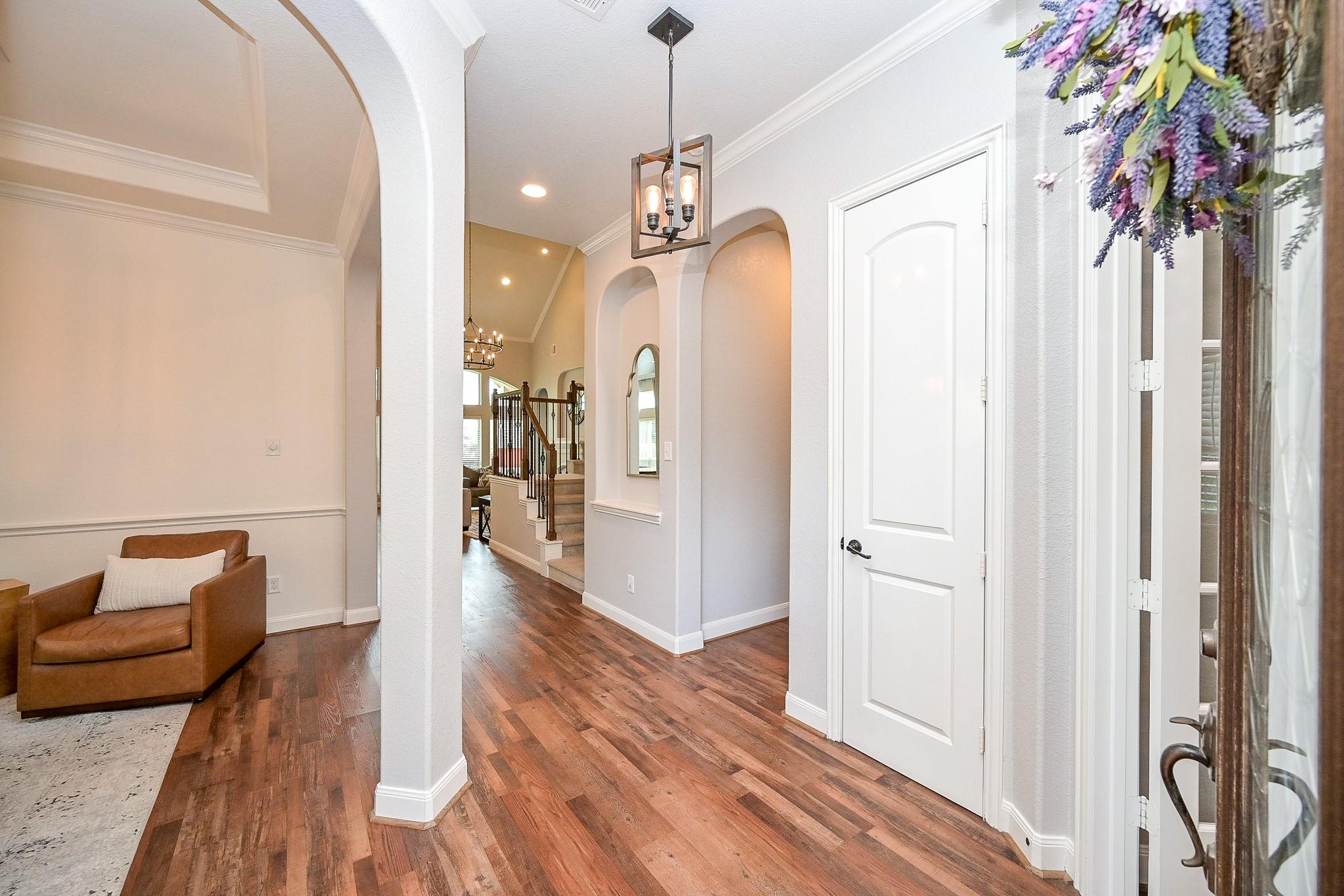 11 S Victoriana Circle