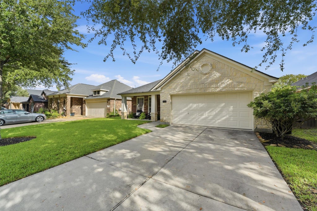Photo of 28210 Everett Knolls Drive, Katy, TX 77494 (MLS # 42694956)