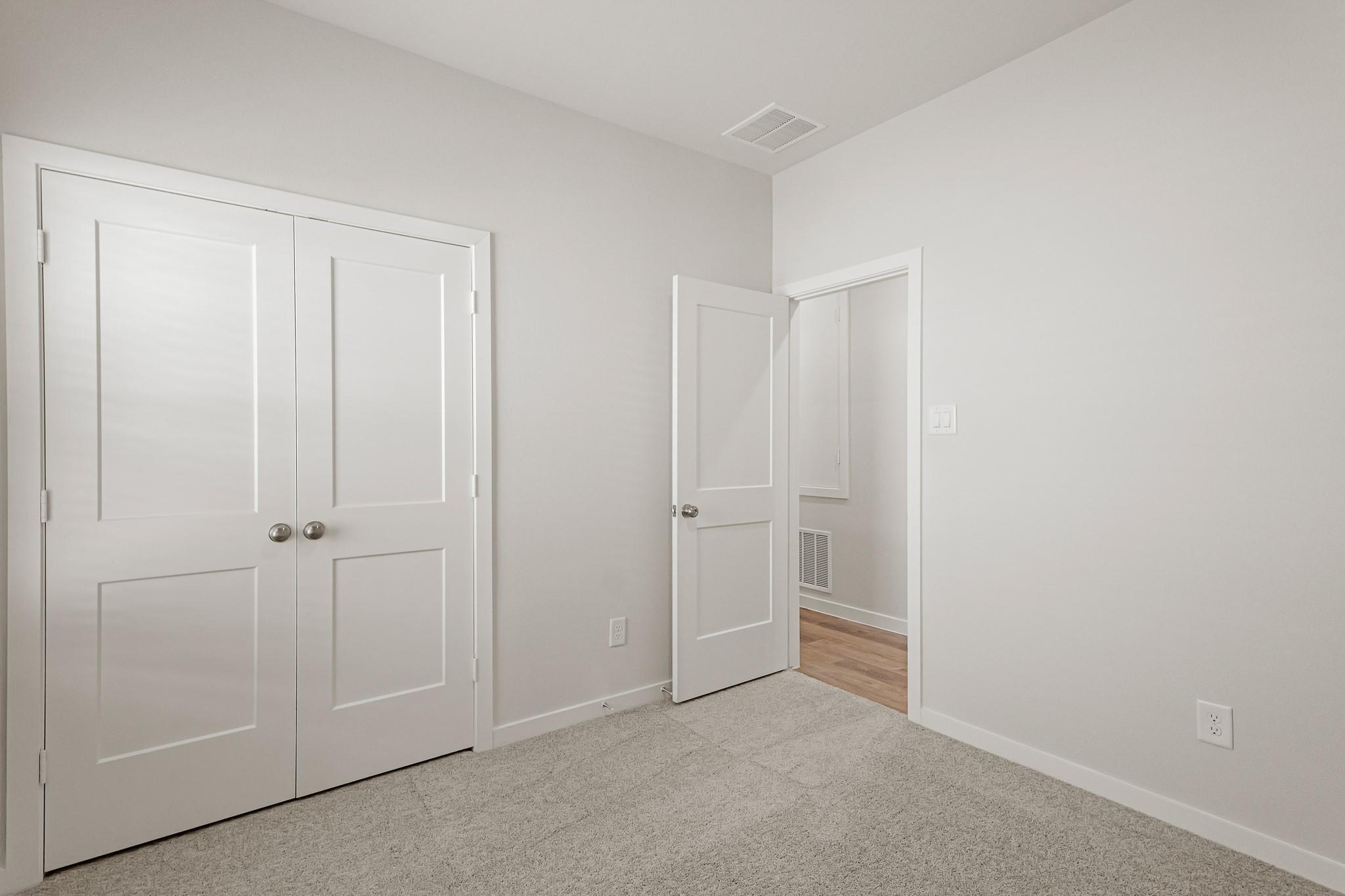 9 Riverwood Circle Court
