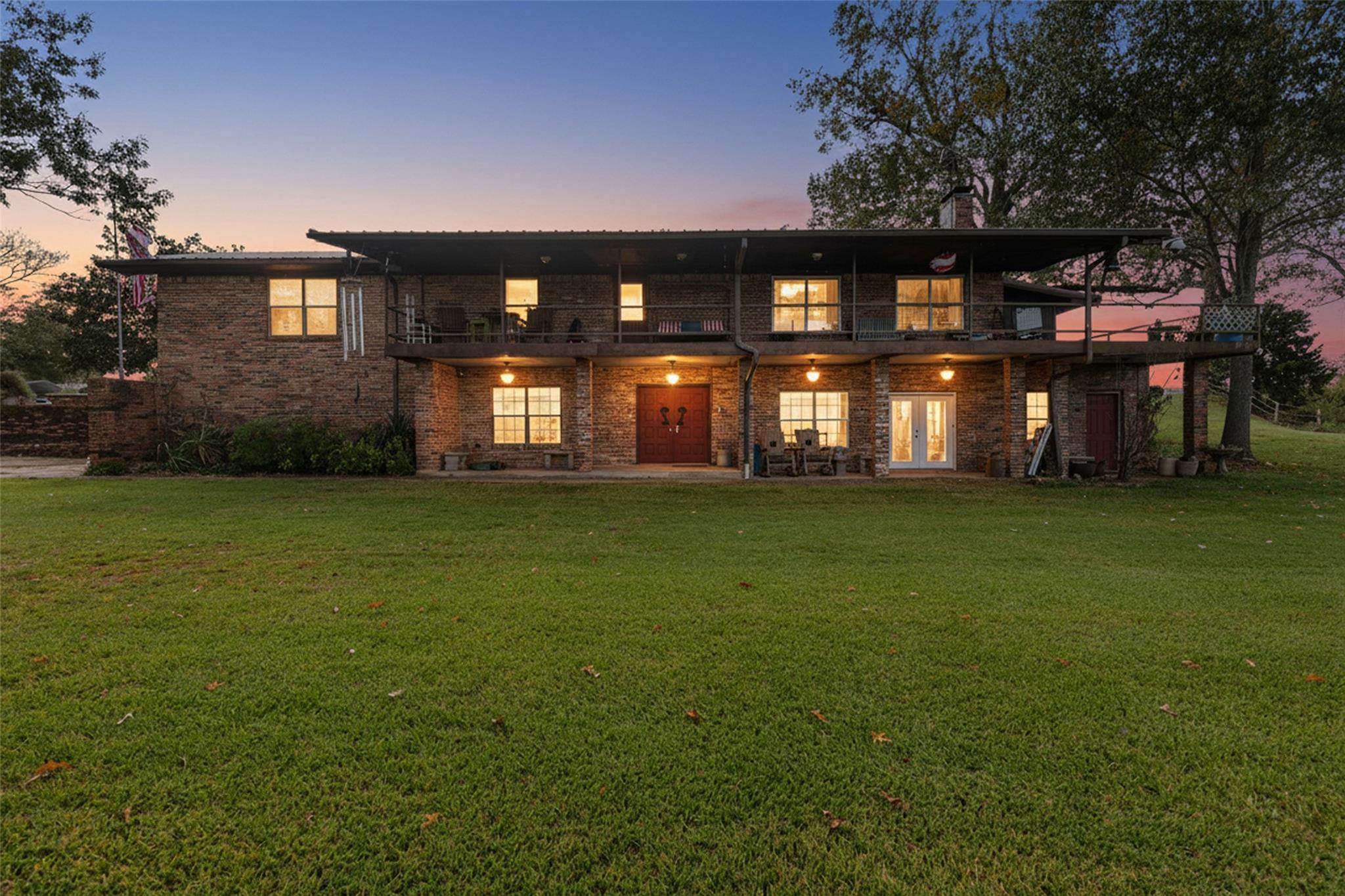 330 Private Road 691