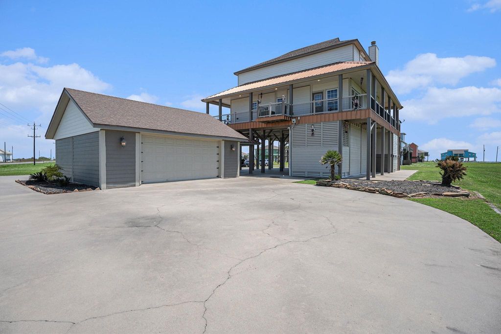 Photo of 883 Gulf Cedar Drive, Port Bolivar, TX 77650 (MLS # 89364857)