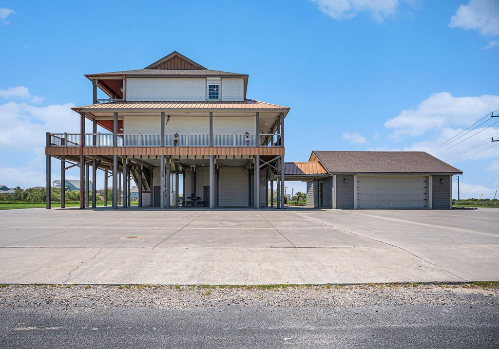 Photo of 883 Gulf Cedar Drive, Port Bolivar, TX 77650 (MLS # 89364857)