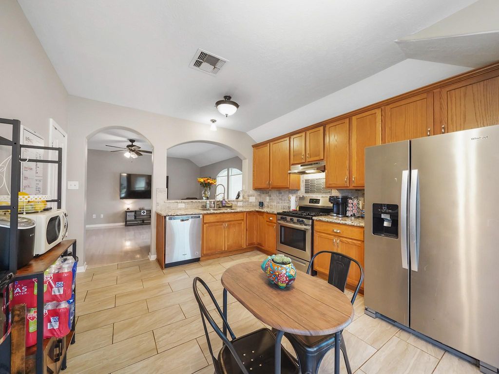 Photo of 4006 Raspberry Court, Dickinson, TX 77539 (MLS # 97776814)