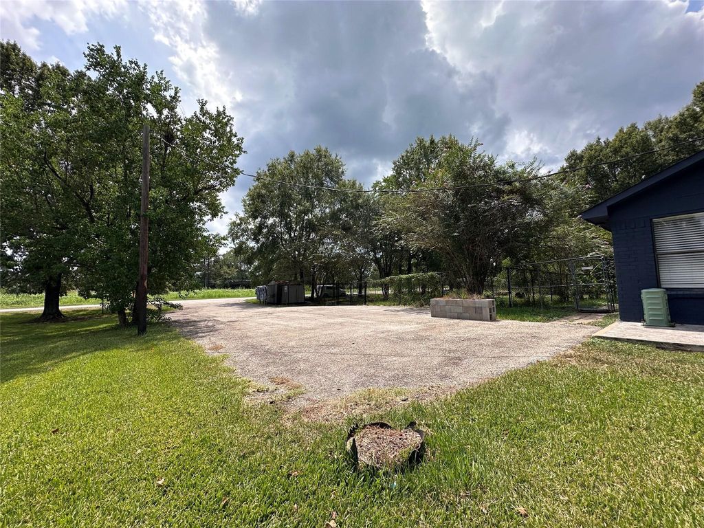 Photo of 619 Lakeville Drive, Kingwood, TX 77339 (MLS # 5999106)
