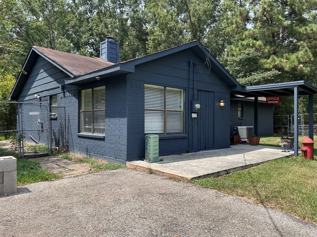 Photo of 619 Lakeville Drive, Kingwood, TX 77339 (MLS # 5999106)