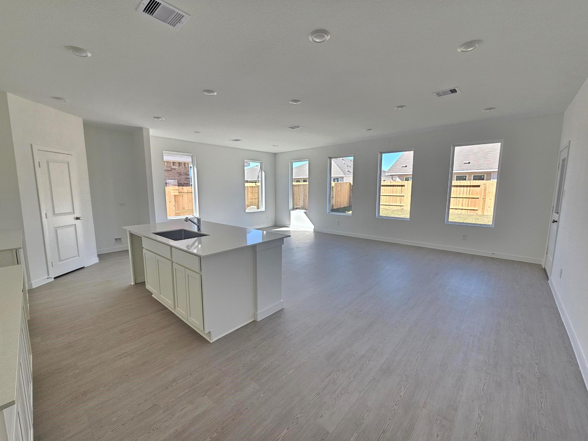 4802 Pearl Crescent Court