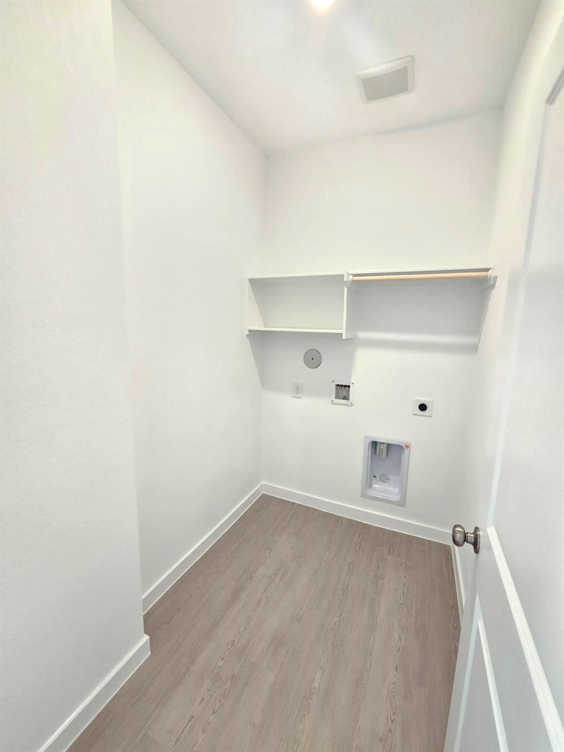 4802 Pearl Crescent Court