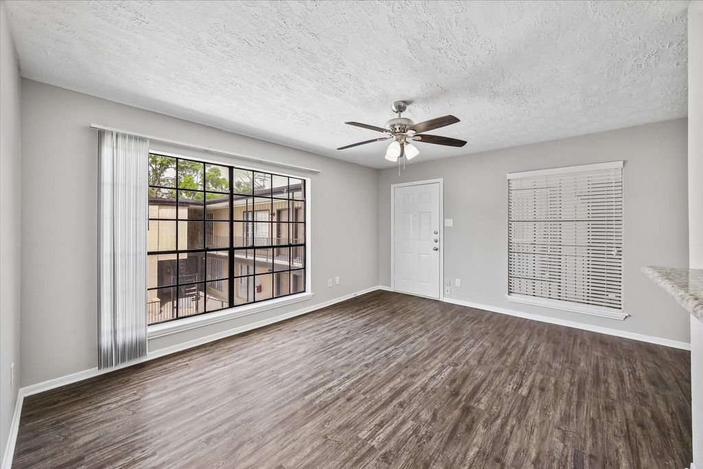 Photo of 201 Emerson Street #20, Houston, TX 77006 (MLS # 17288617)