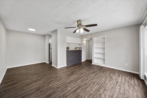 Photo of 201 Emerson Street #20, Houston, TX 77006 (MLS # 17288617)