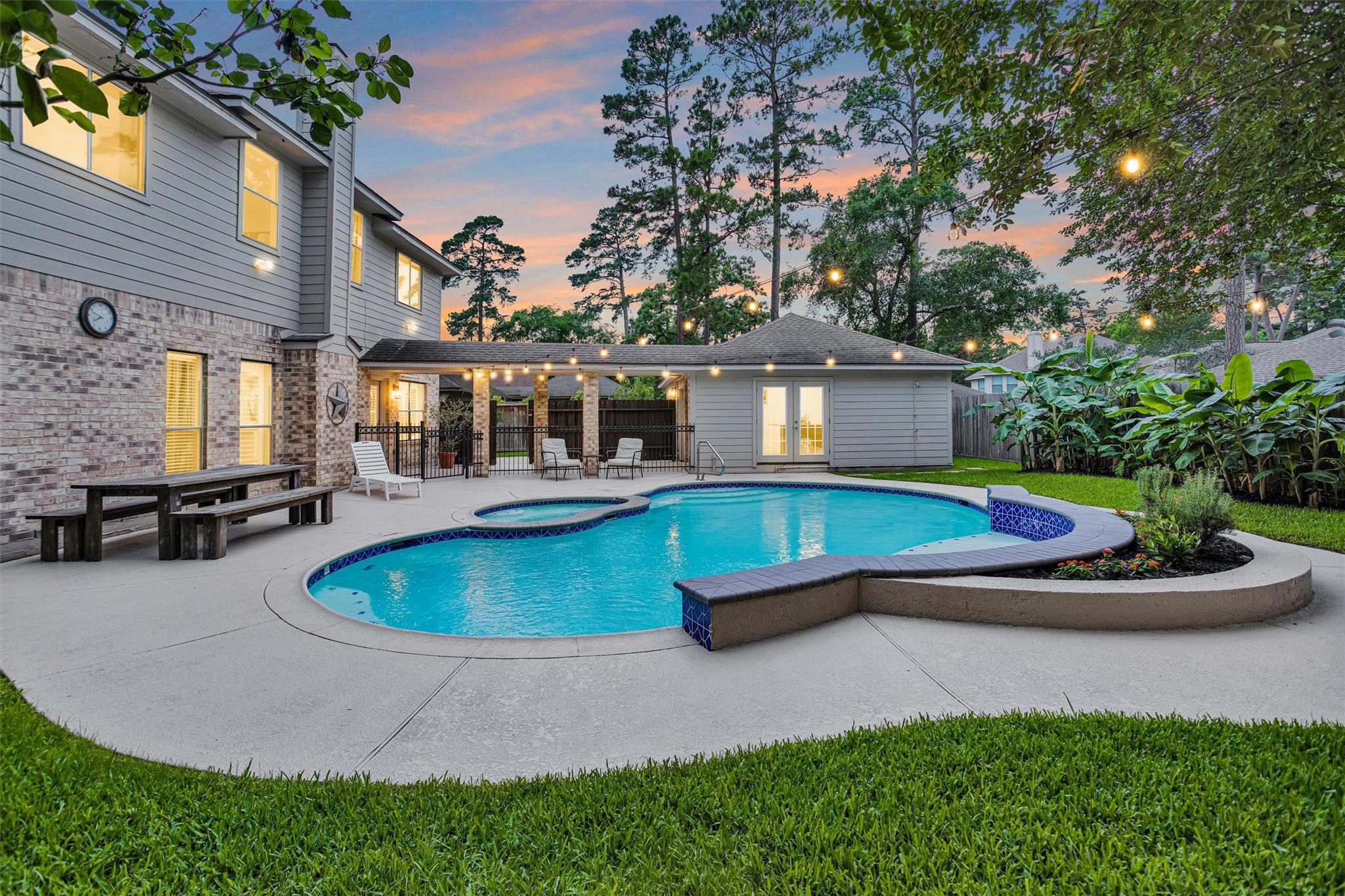 6010 Charrington Drive
