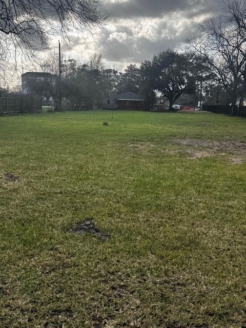 Vacant Land For Sale - 6533 Maybell Street<br/> Houston, TX 77091