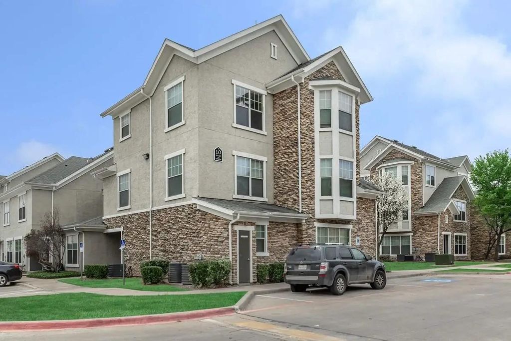 Photo of 4101 Delafield Ln, Dallas, TX 75227 (MLS # 35010748)