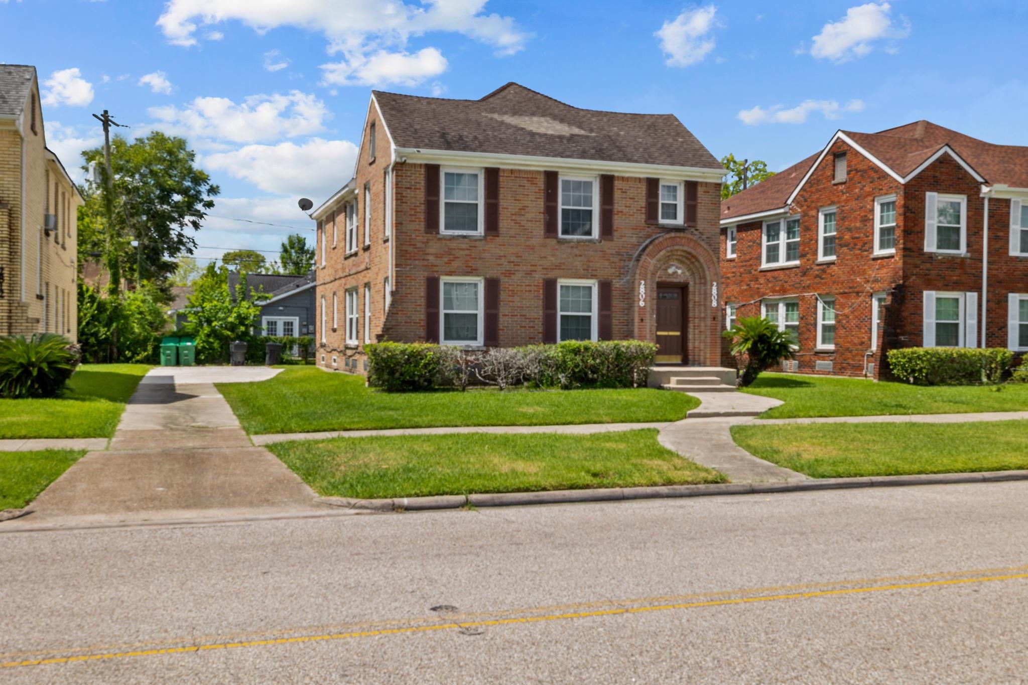 2806 Cleburne Street