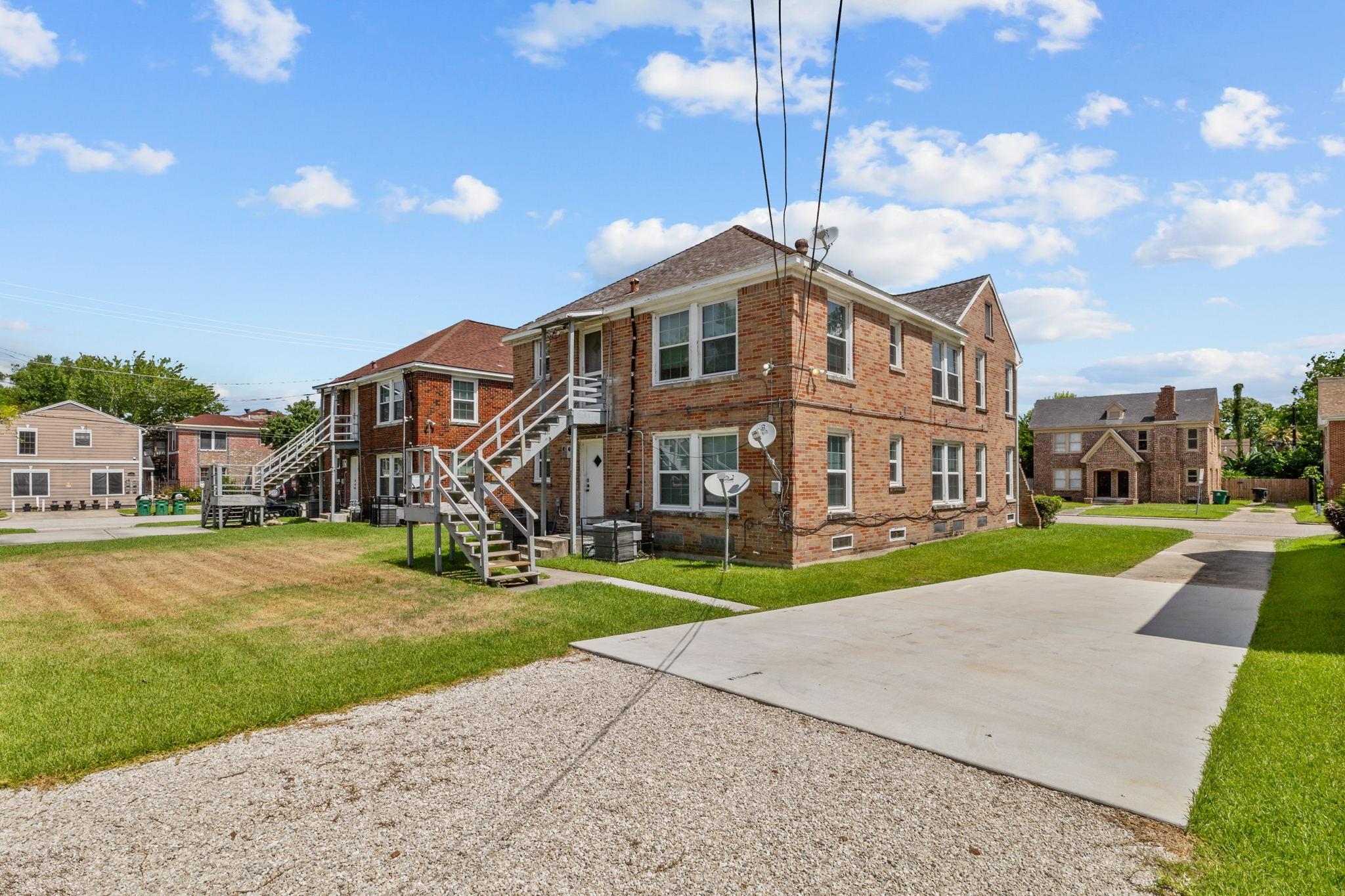 2806 Cleburne Street