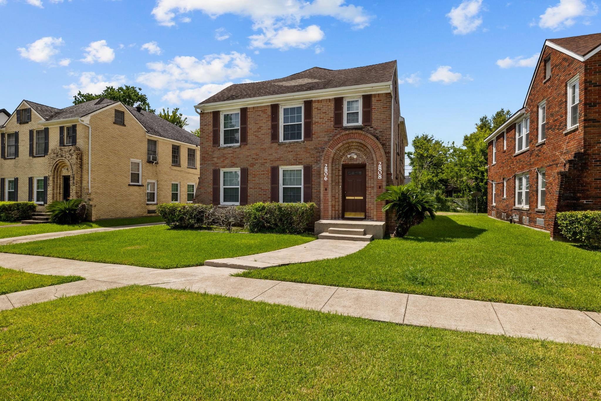 2806 Cleburne Street