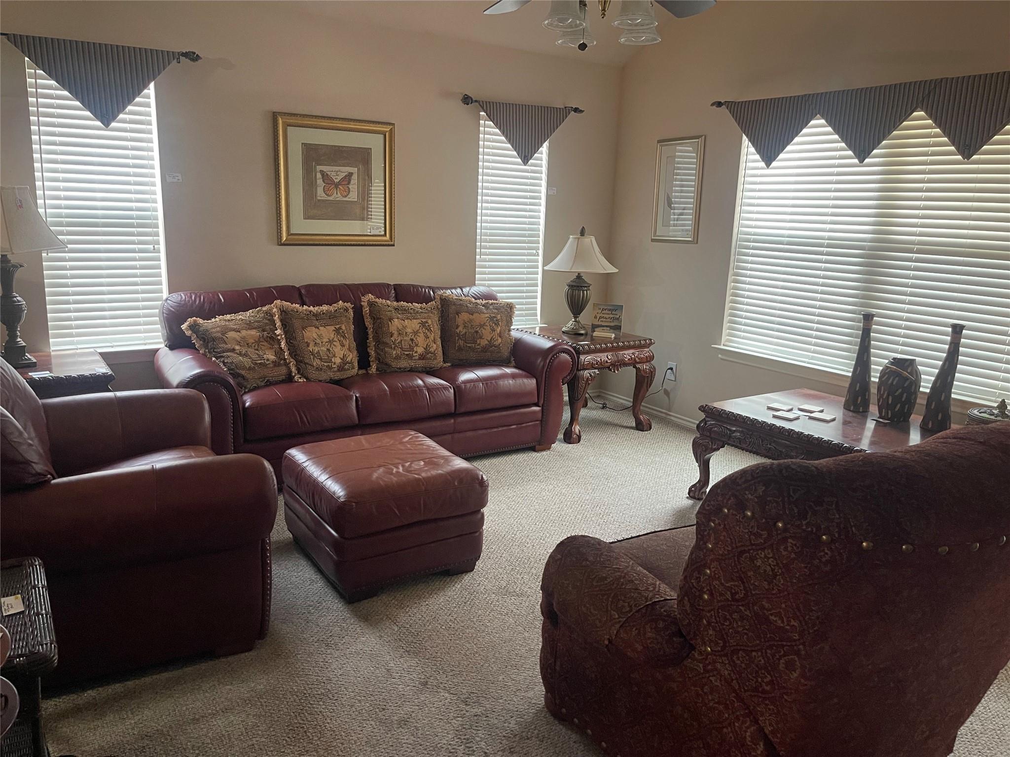 1903 Manor Drive