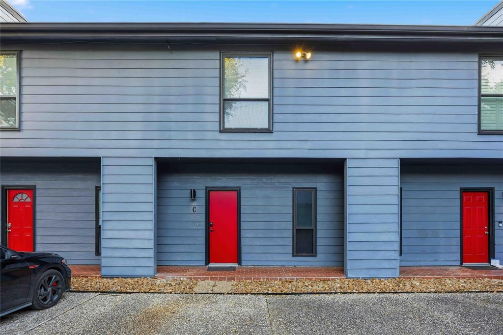 Photo of 2100 Commonwealth Street #C, Houston, TX 77006 (MLS # 59719213)