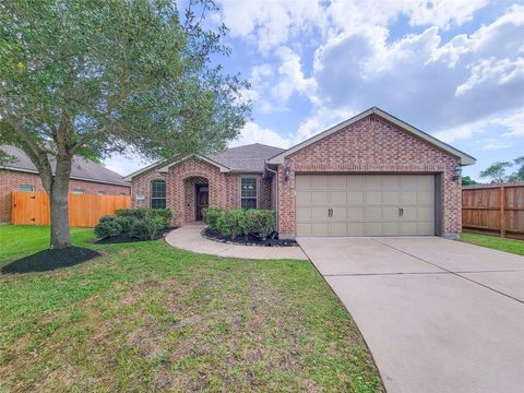 Photo of 17231 Forest Ridge Pt Pt, Houston, TX 77084 (MLS # 20974302)