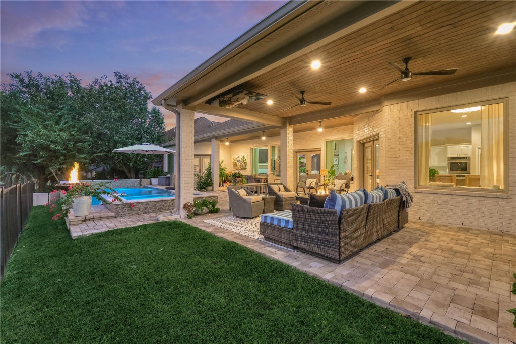 Photo of 132 Somerton Drive, Montgomery, TX 77356 (MLS # 35790882)