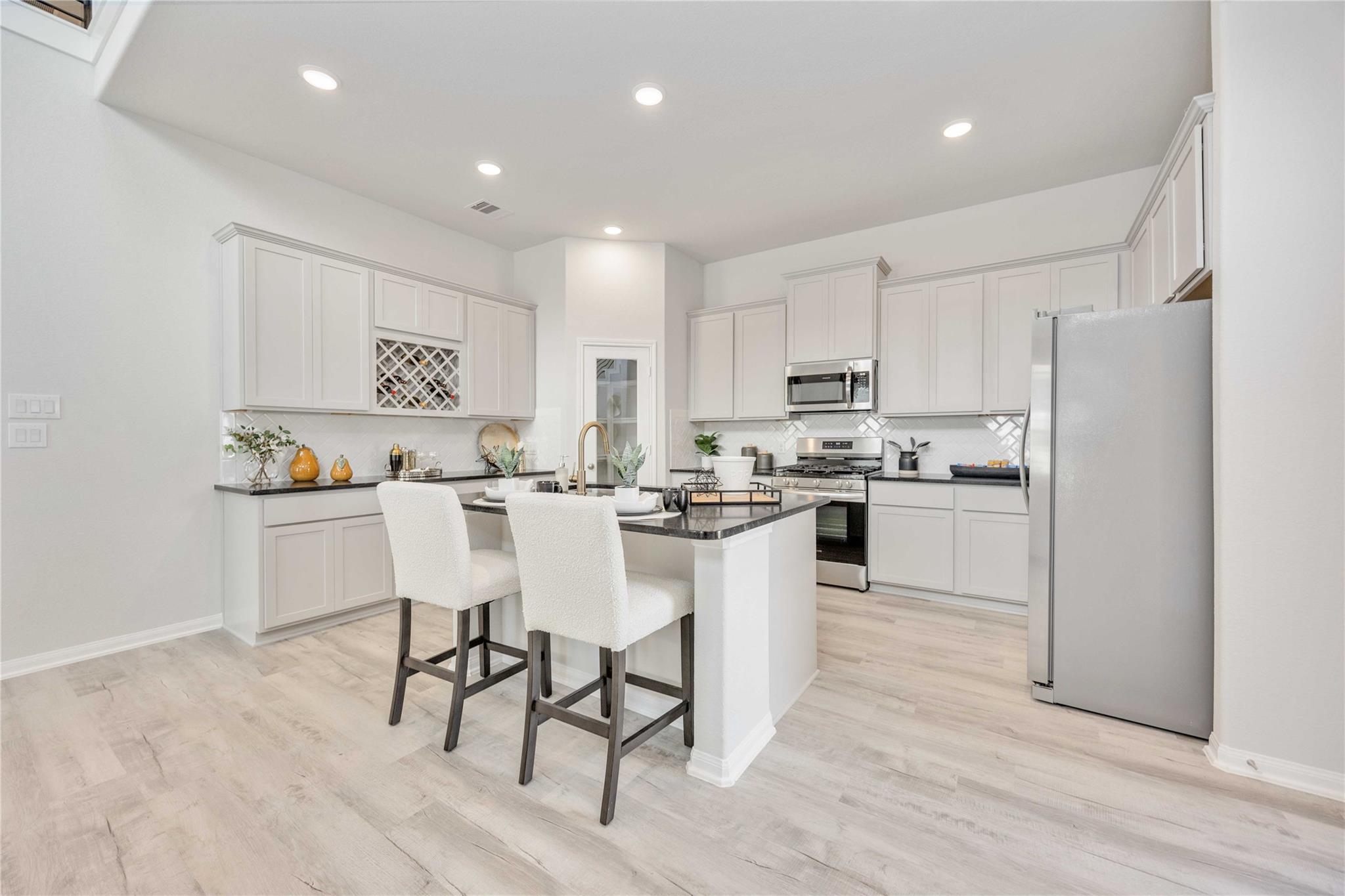 8002 Jim Bowie Court