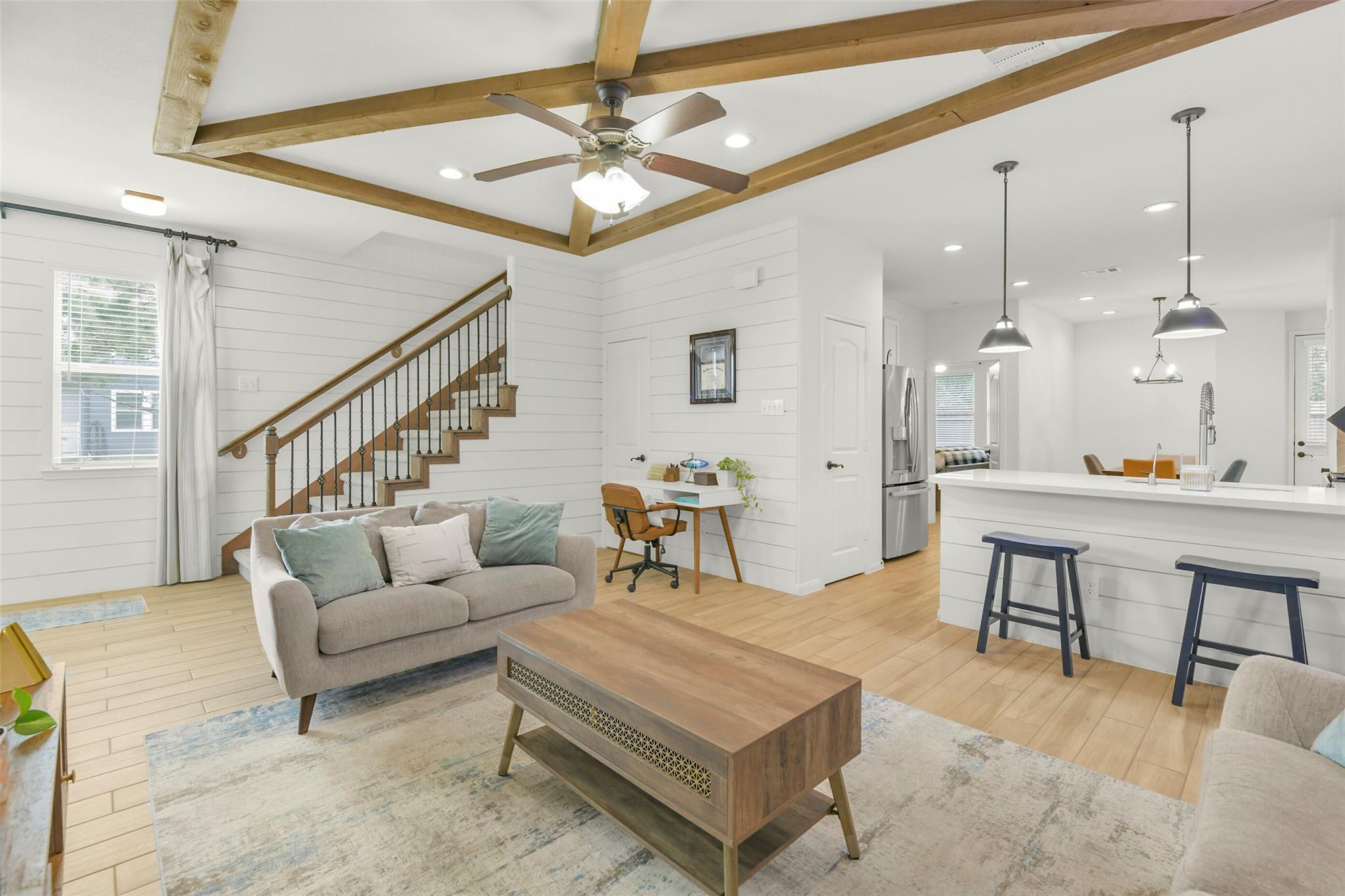 5526 Hyde Park Drive