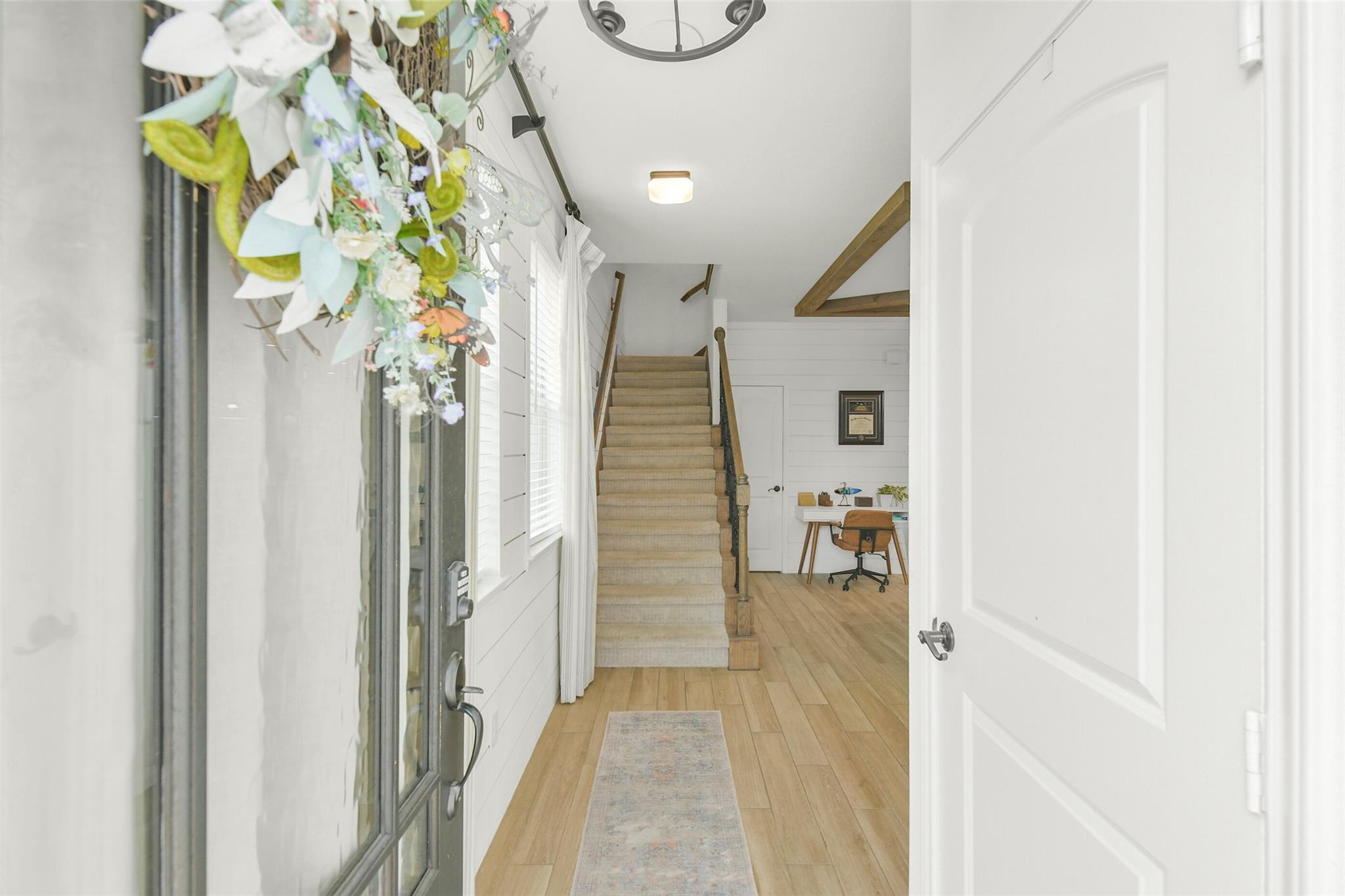5526 Hyde Park Drive