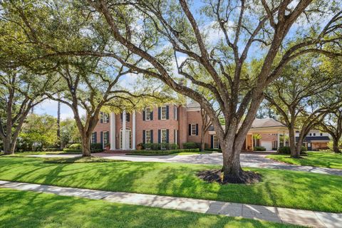 Photo of 3665 Knollwood Street, Houston, TX 77019 (MLS # 28403683)