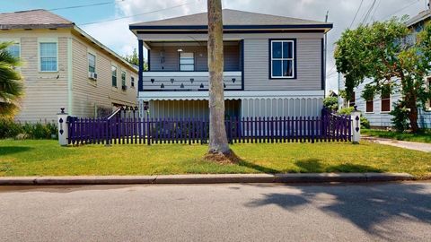 2215 30th Street Galveston TX 77550