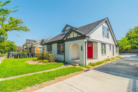 Photo of 2613 Isabella Street, Houston, TX 77004 (MLS # 48882904)