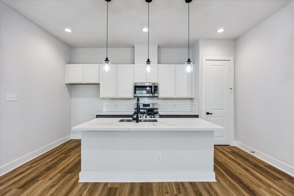 Photo of 13163 Perennial Springs Drive, Houston, TX 77048 (MLS # 8396652)