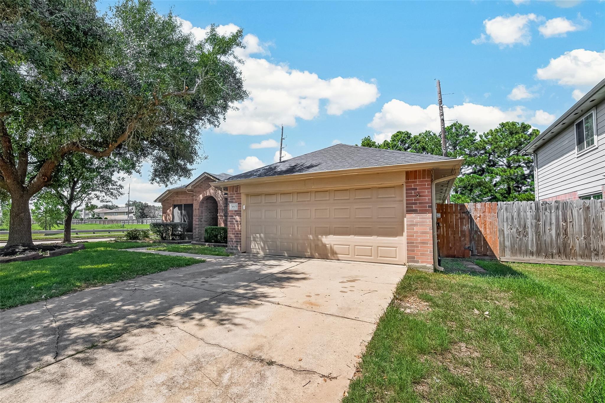 3603 Bristleleaf Dr