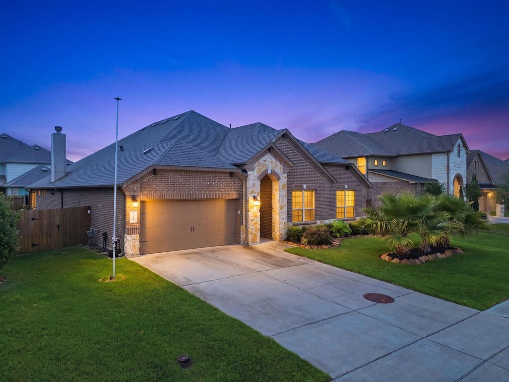 Photo of 717 Wormwood Drive, League City, TX 77573 (MLS # 65162628)