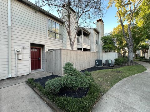 Photo of 9556 Windswept Lane #9556, Houston, TX 77063 (MLS # 36852710)