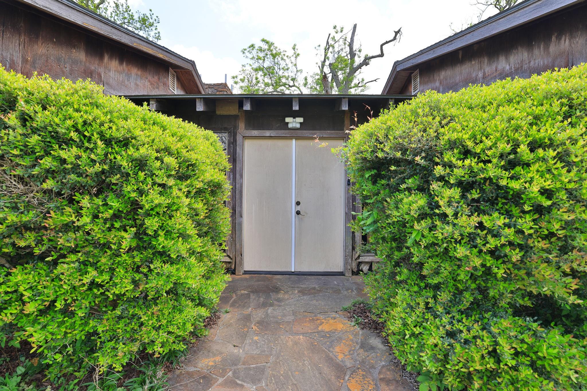 7807 Pecan Forest Lane