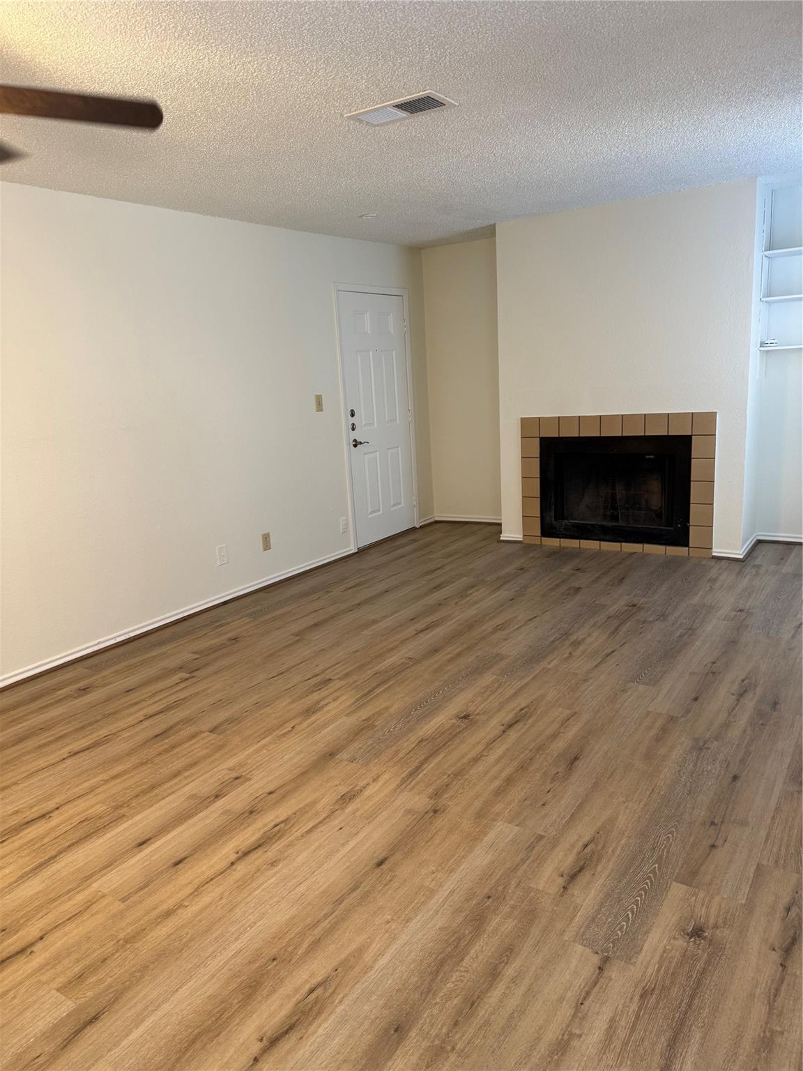 2501 Gulf Freeway 279B
