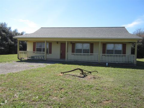 Homes For Sale - 20697 Pierceall Road<br/> Hempstead, TX 77445