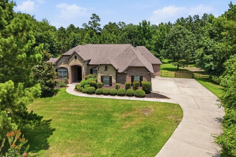 Photo of 11605 Princess Margaret Court, Montgomery, TX 77316 (MLS # 95287981)