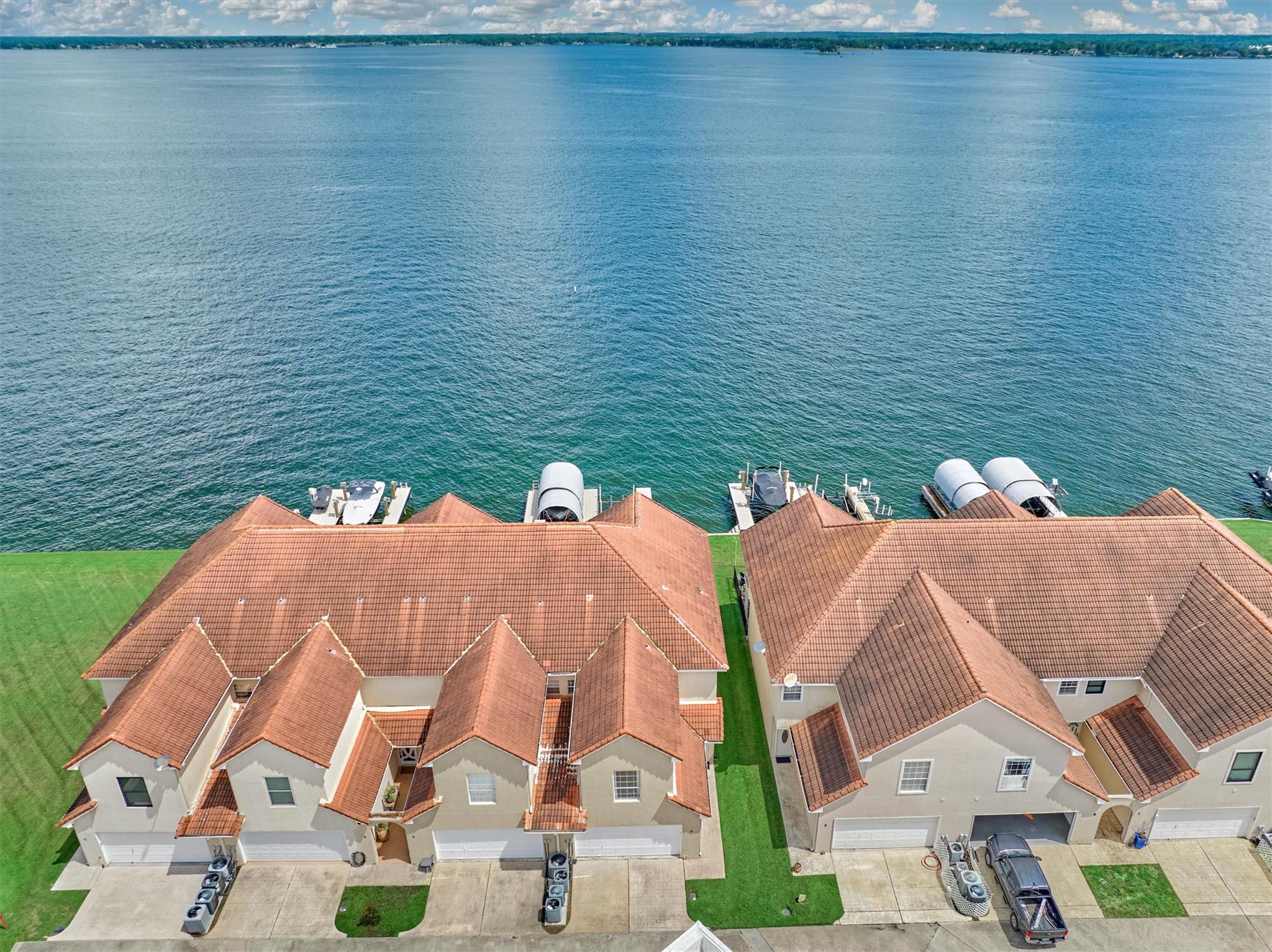 4 Regency Point