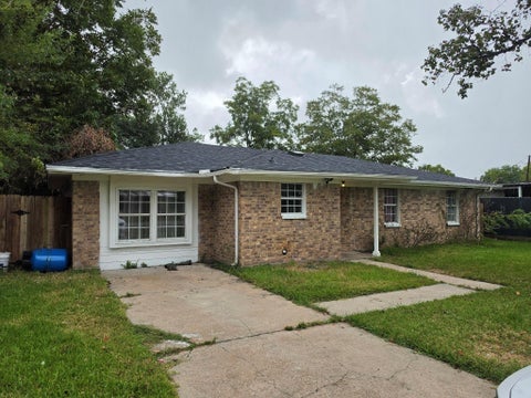 Photo of 13018 Breezeway Street, Houston, TX 77037 (MLS # 34423918)