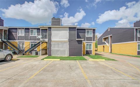 Photo of 12506 Ashford Meadow Drive #2C-D, Houston, TX 77082 (MLS # 24235809) Photo of 12506 Ashford Meadow Drive #2C-D, Houston, TX 77082 (MLS # 24235809)
