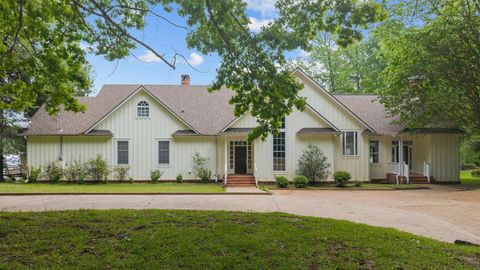 Photo of 422 Yellow Creek Trail, Crockett, TX 75835 (MLS # 42341936)