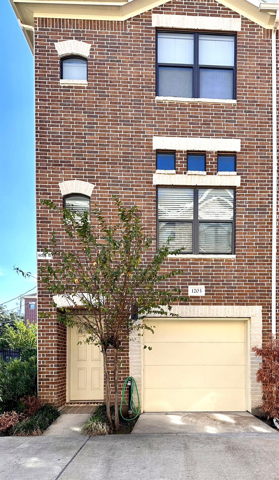 2710 Hullsmith Drive 1203