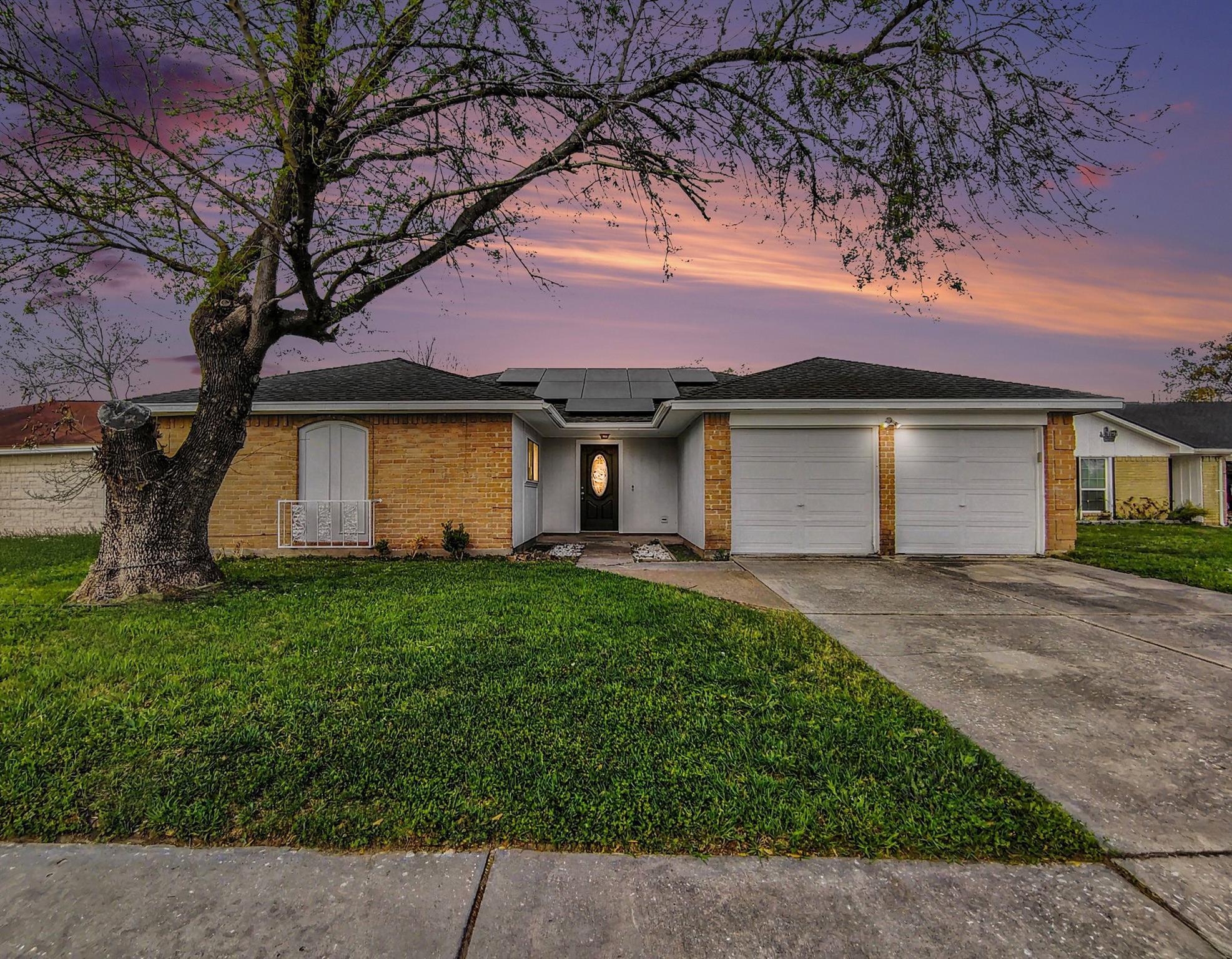 2735 Kings Canyon Court