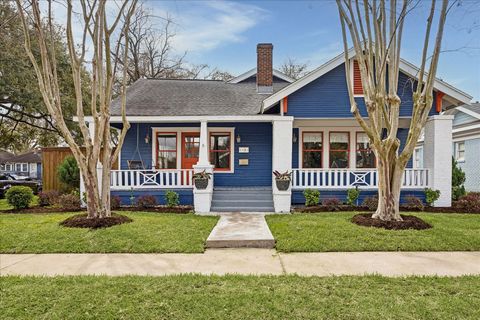 Photo of 1102 E 14th Street, Houston, TX 77009 (MLS # 7962946)