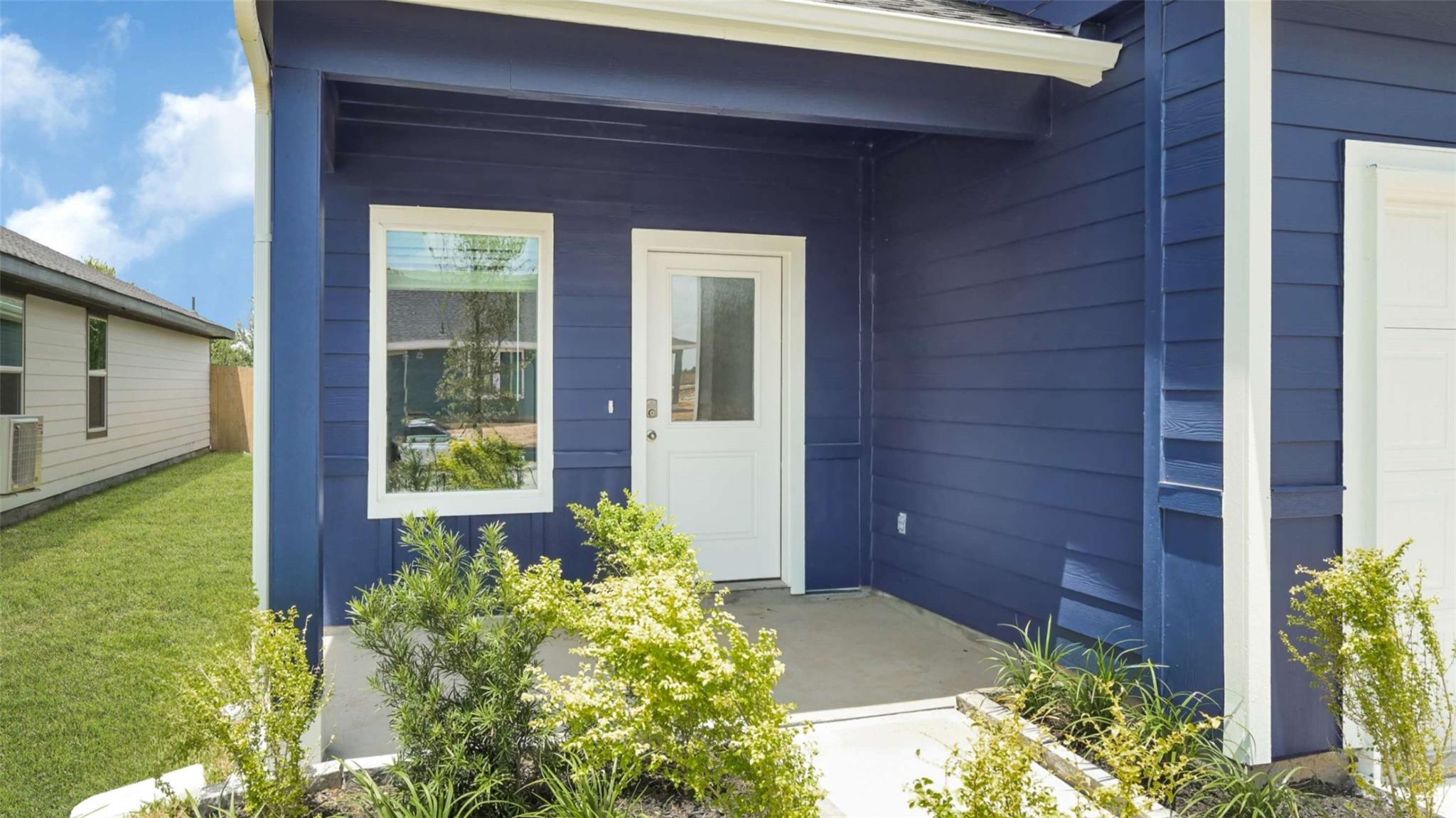 6703 Canyon Breeze Drive